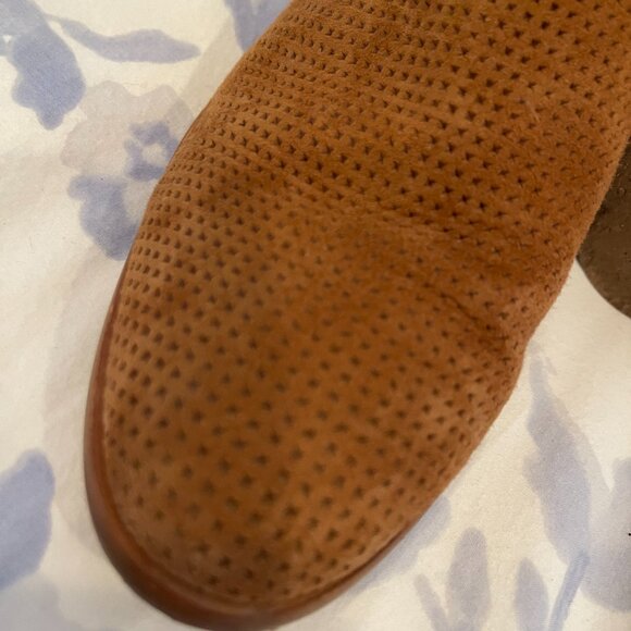 M. Gemi Italien Suede Chelsea booties - Picture 7 of 8